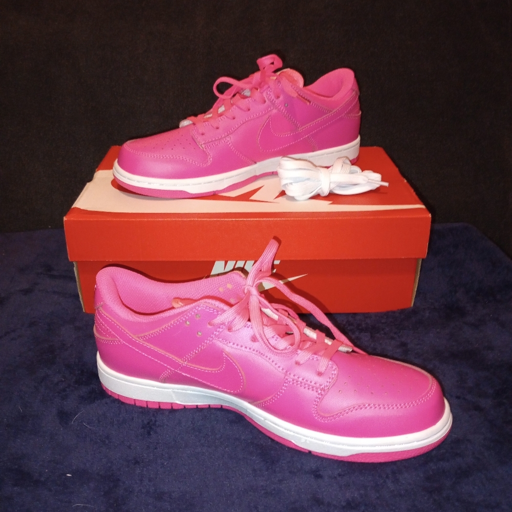 New Nike Dunk Low Hyper Pink Womens size 8 - Picture 2 of 12